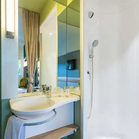 Ibis Budget Sur 2*
