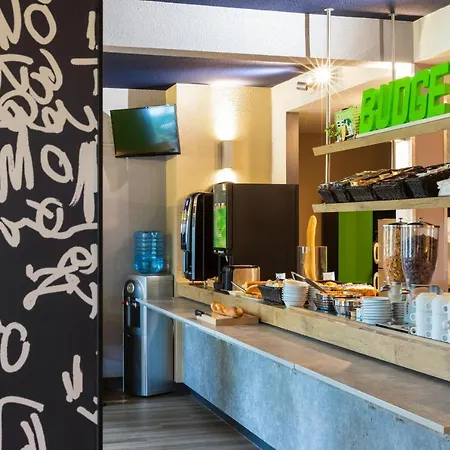 Ibis Budget Sur 2*