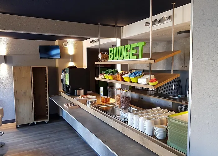 Ibis Budget Sur Hotel 2*