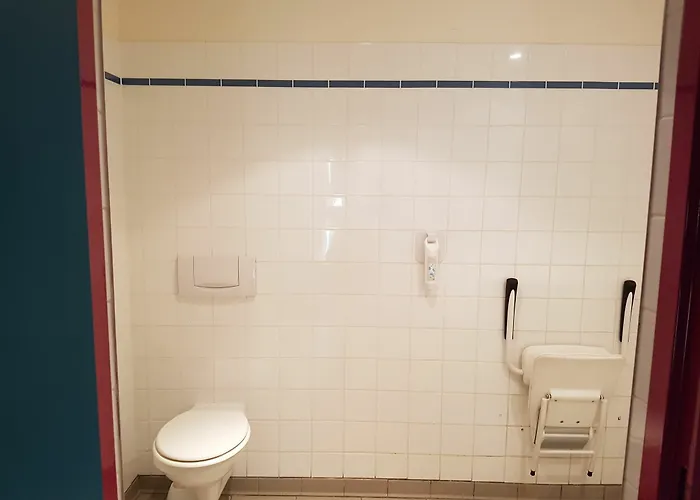 Ibis Budget Sur Hotel 2*